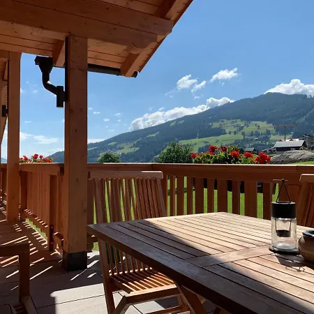 La Montana & Hiking *