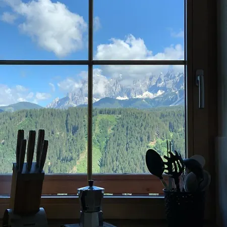 La Montana & Hiking Апартаменти *