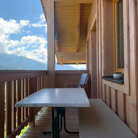 La Montana & Hiking Апартаменти *