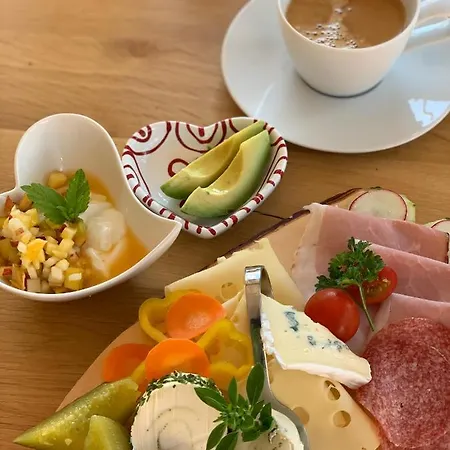 Апартаменти La Montana & Hiking