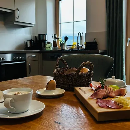 La Montana & Hiking *