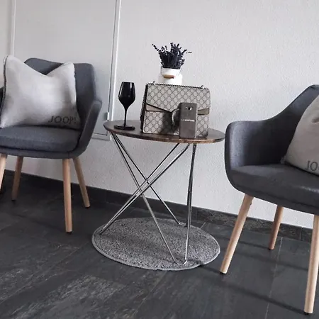 La Montana & Hiking Apartament *