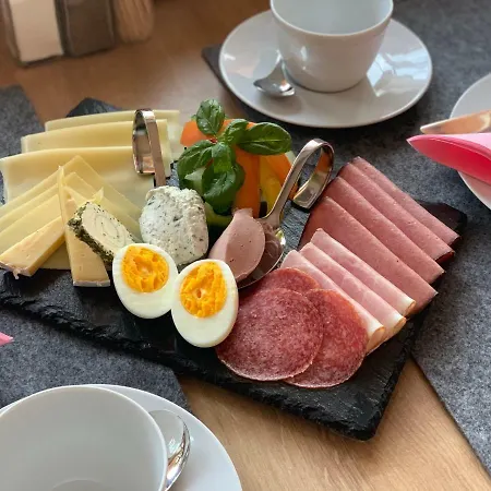 La Montana & Hiking Апартаменти