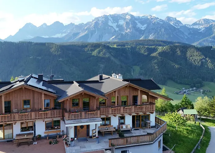 Апартаменты La Montana & Hiking *