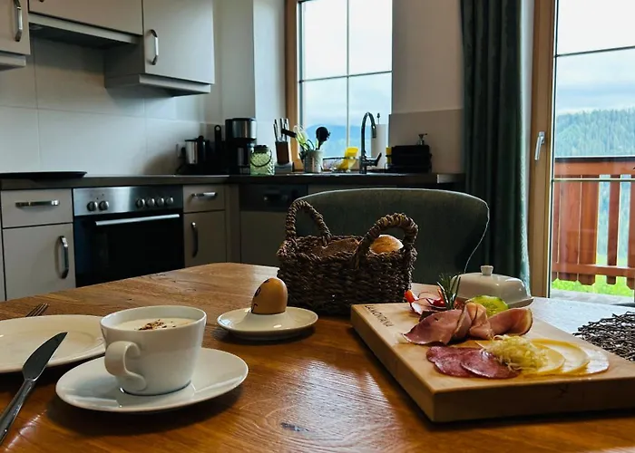 La Montana & Hiking *